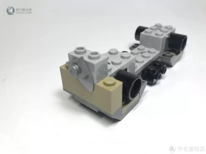 黑人英雄：乐高 超级英雄系列 76099 矿场犀牛大对决