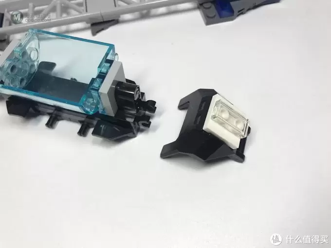 黑人英雄：乐高 超级英雄系列 76099 矿场犀牛大对决