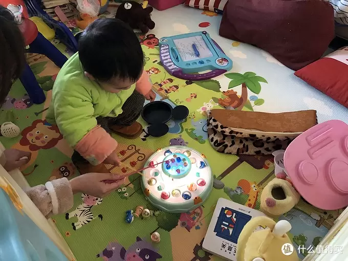 宝宝的玩具，我们的回忆：贝恩施 双层钓鱼玩具