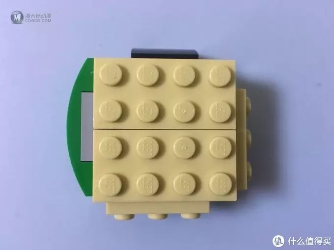 如何快速地在乐高店里装满一大杯Lego