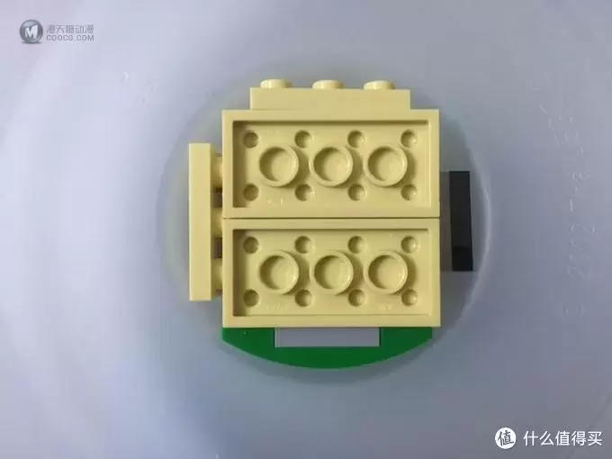 如何快速地在乐高店里装满一大杯Lego