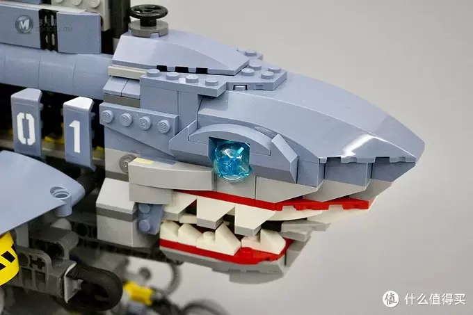 海陆大杀器：加满都竞选拉票机械鲨（LEGO70656）