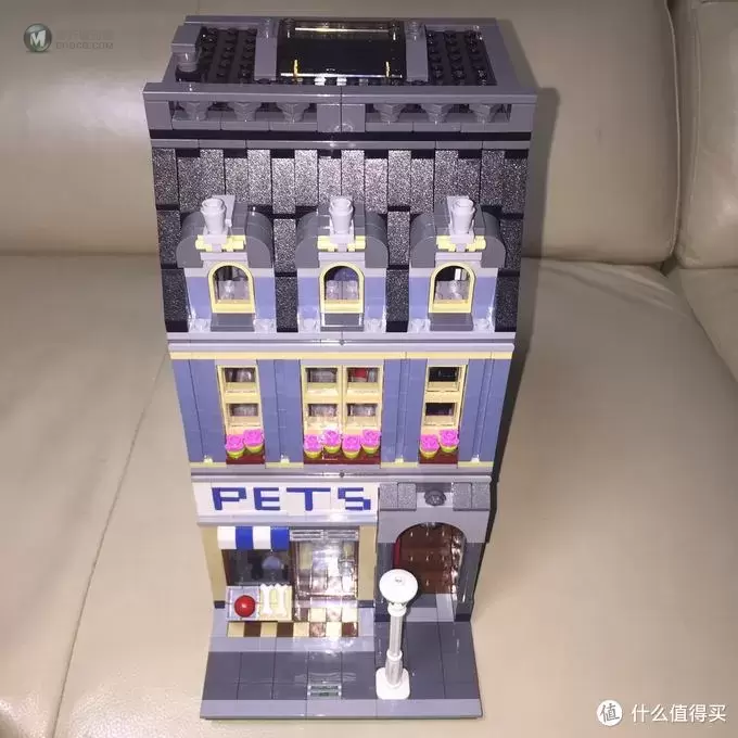 王叔叔带你玩乐高 篇一：理性追绝，LEGO 乐高 街景系列之 10218 宠物店 开箱