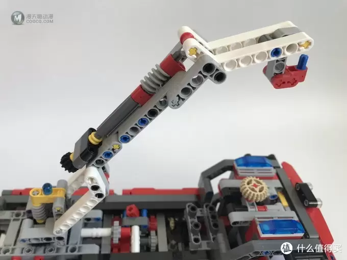 乐高还能这么拼： 复刻 LEGO 乐高 科技 42068 B模式 消防救援车