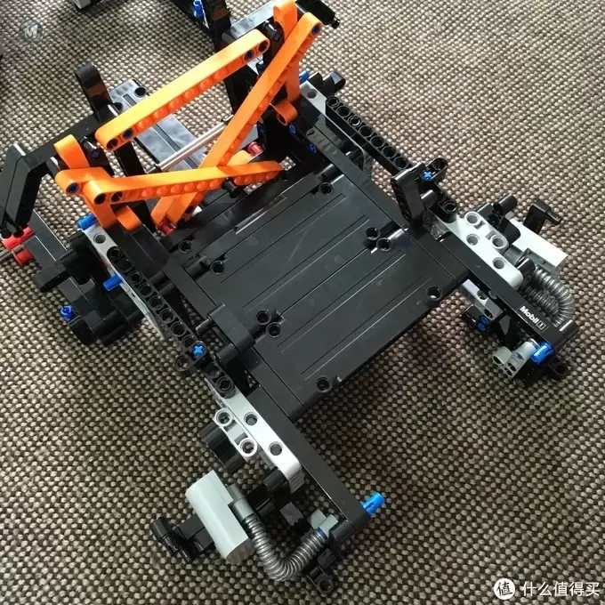 我的LEGO科技系列 篇一：买得起的保时捷 — 42056 Porsche 911 GT3