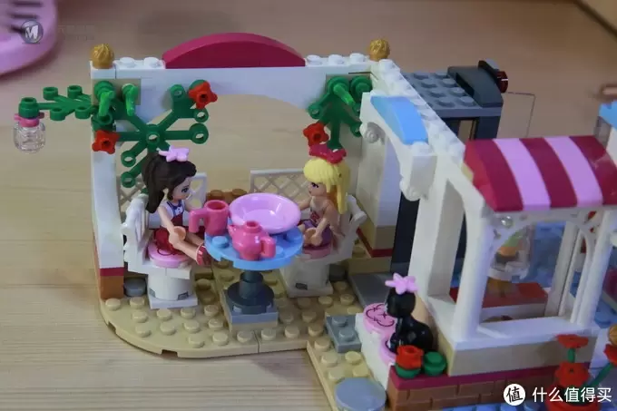 女孩们的最爱 — LEGO 乐高 Friends系列 41119 心湖城纸杯蛋糕咖啡厅 晒单