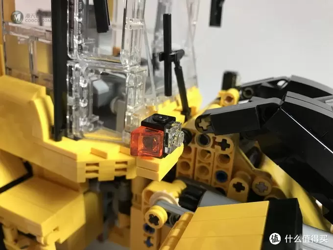 遥控乐高拼拼乐-我不是42030——LEGO 乐高 MOC-3799 VOLVO L250G 轮式装载机