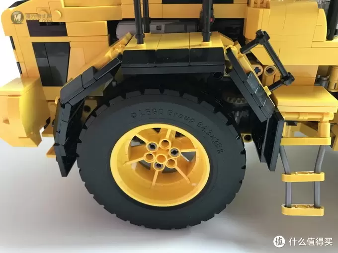 遥控乐高拼拼乐-我不是42030——LEGO 乐高 MOC-3799 VOLVO L250G 轮式装载机