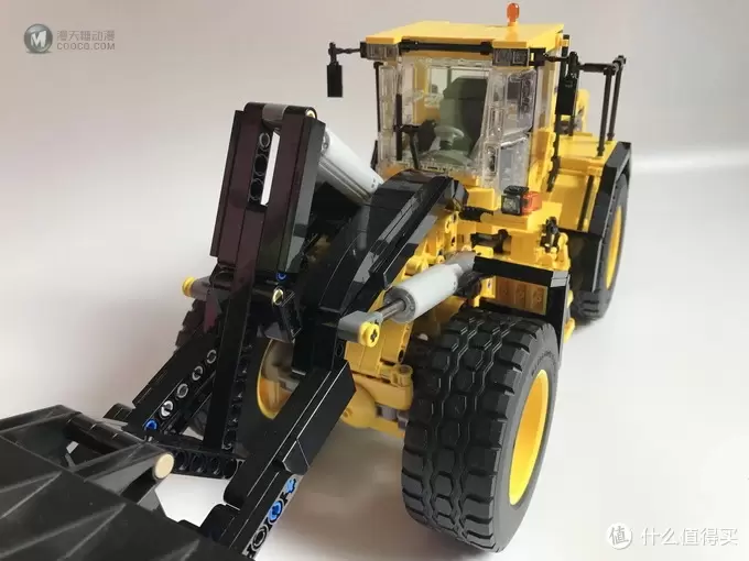 遥控乐高拼拼乐-我不是42030——LEGO 乐高 MOC-3799 VOLVO L250G 轮式装载机