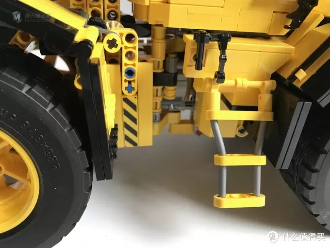 遥控乐高拼拼乐-我不是42030——LEGO 乐高 MOC-3799 VOLVO L250G 轮式装载机