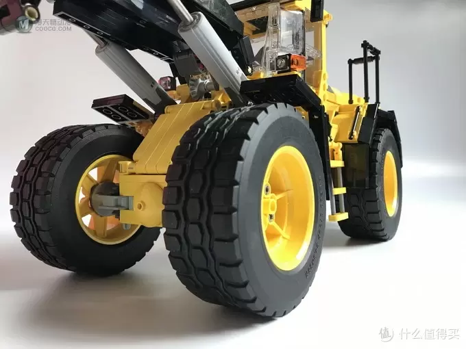 遥控乐高拼拼乐-我不是42030——LEGO 乐高 MOC-3799 VOLVO L250G 轮式装载机