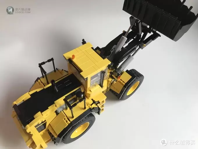 遥控乐高拼拼乐-我不是42030——LEGO 乐高 MOC-3799 VOLVO L250G 轮式装载机