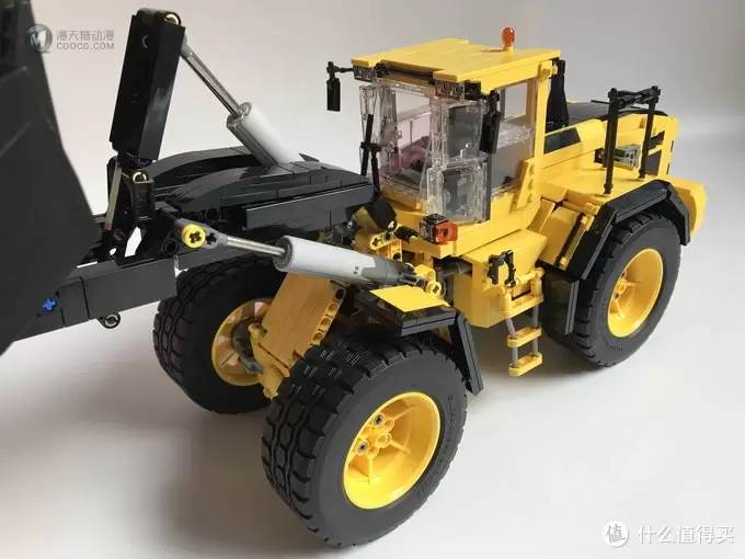 遥控乐高拼拼乐-我不是42030——LEGO 乐高 MOC-3799 VOLVO L250G 轮式装载机