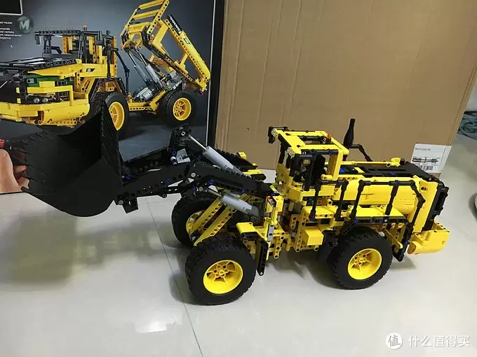 佳佳贤的乐高坑 篇五：全遥控科技旗舰 — LEGO 乐高 42030 Volvo L350F 轮式推土机