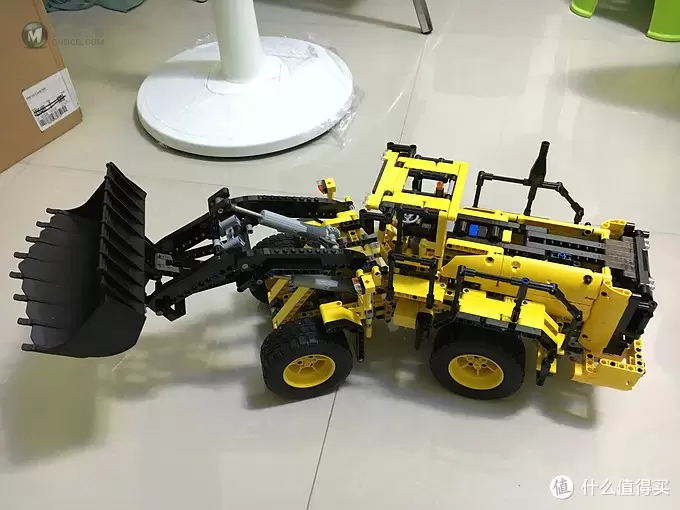 佳佳贤的乐高坑 篇五：全遥控科技旗舰 — LEGO 乐高 42030 Volvo L350F 轮式推土机