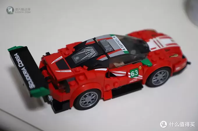 梦の玩具 篇八：LEGO 法拉利 488 GT3 六颗粒冠军赛车也香