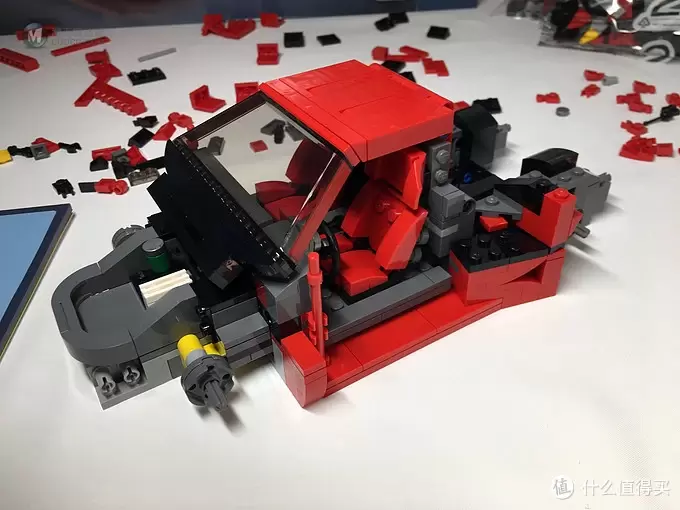 我的LEGO 篇九：还是为了那骚红色的情怀 -- LEGO 10248 F40 迟到的开箱