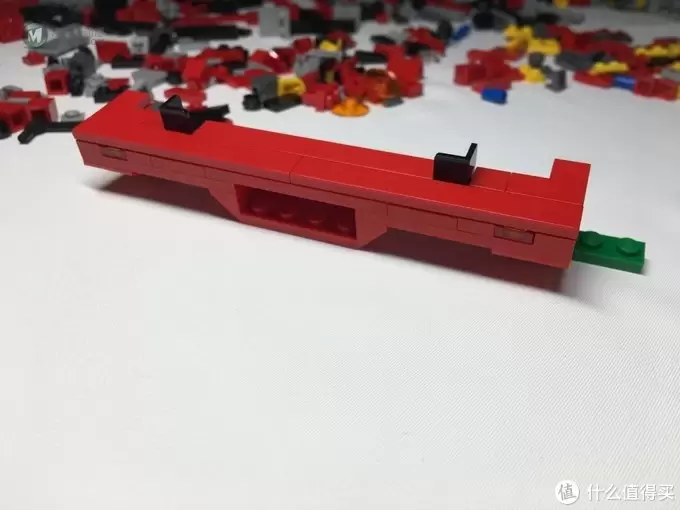 我的LEGO 篇九：还是为了那骚红色的情怀 -- LEGO 10248 F40 迟到的开箱