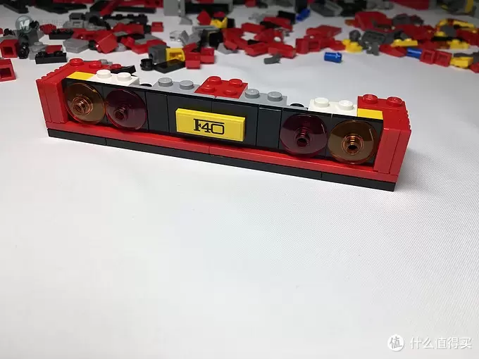 我的LEGO 篇九：还是为了那骚红色的情怀 -- LEGO 10248 F40 迟到的开箱