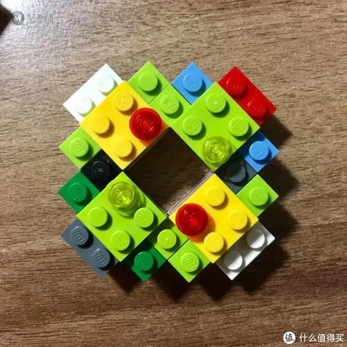 拔草绝版乐高：复刻LEGO 10249的大圣诞树