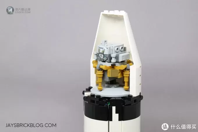 Journey to the Moon—LEGO 乐高 土星五号运载火箭