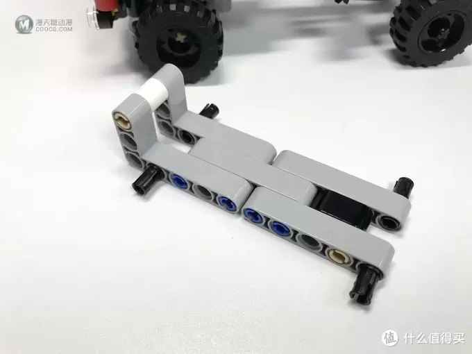 套装虽小高价零件不少：乐高 LEGO 42084 吊钩式装载卡车