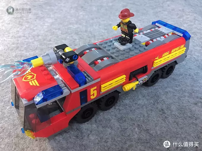 乐高小小追绝日记 篇三：LEGO 乐高 60061 机场消防车