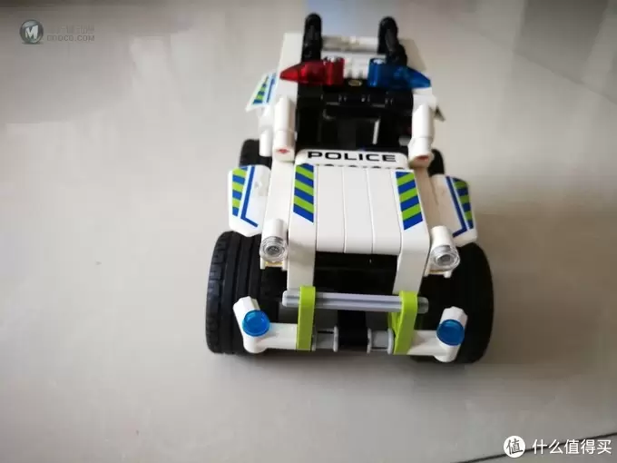 给女儿的生日礼物—LEGO 乐高 42047 警察拦截车 开箱