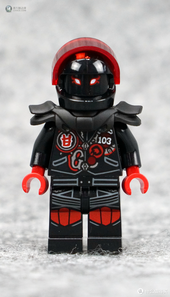 忍者版Tron: Legacy？LEGO 乐高 幻影忍者 Ninjago 巨轮摩托车追击战 70639