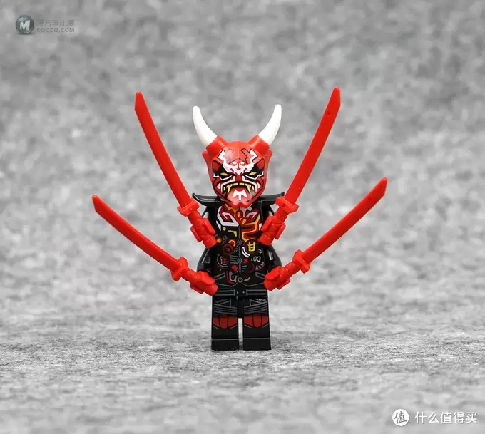 忍者版Tron: Legacy？LEGO 乐高 幻影忍者 Ninjago 巨轮摩托车追击战 70639