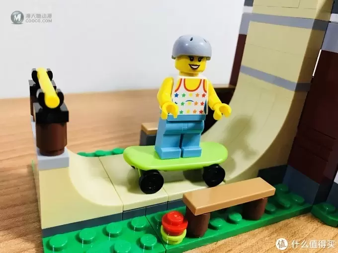 #全民分享季# LEGO乐高 Creator 创意百变系列 滑板玩乐屋 31081 开箱一