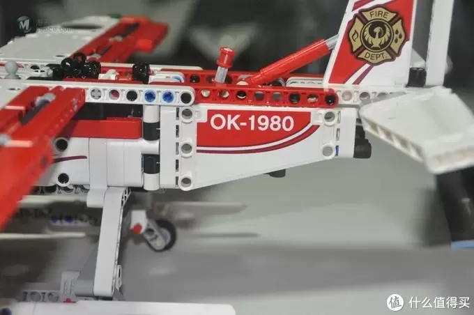 单反毁一生，LEGO穷三代 篇一百零二：LEGO 乐高 Technic 科技系列 42040 消防飞机 开箱