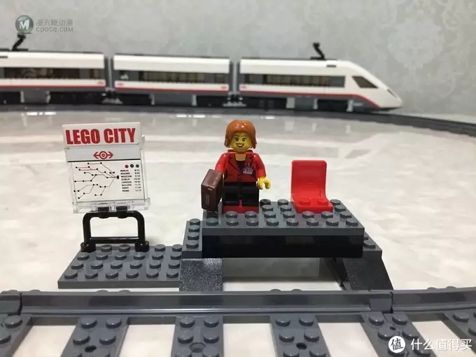 乐高共享积木 篇二：LEGO 乐高 CITY系列 60051 高速客运列车 拼搭