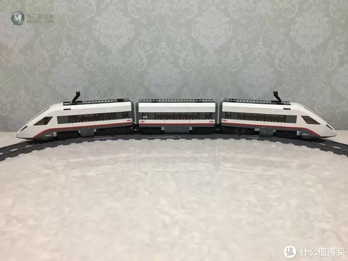 乐高共享积木 篇二：LEGO 乐高 CITY系列 60051 高速客运列车 拼搭