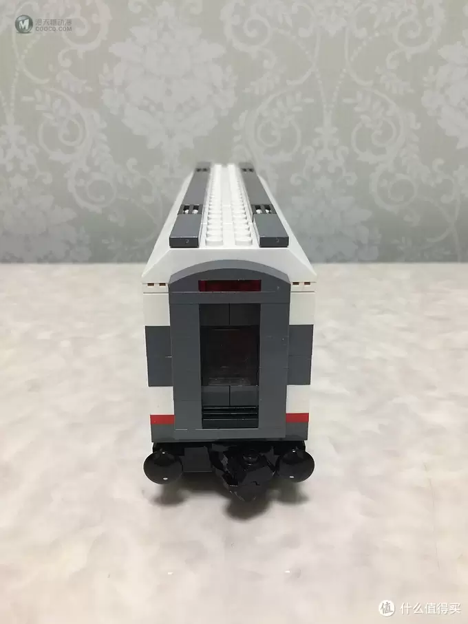 乐高共享积木 篇二：LEGO 乐高 CITY系列 60051 高速客运列车 拼搭