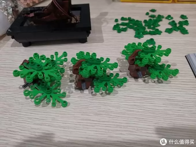 老杨的玩具仓库 篇六十四：LEGO 花草植物系列 10281 盆景盆栽 评测