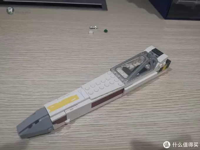 老杨的玩具仓库 篇六十：LEGO 星战系列 75301 卢克·天行者的X翼战机