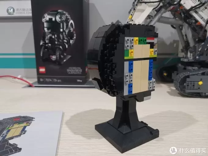 老杨的玩具仓库 篇五十：LEGO 星球大战 40周年 头盔系列 75274 钛战机驾驶员头盔 评测