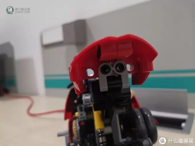 老杨的玩具仓库 篇四十五：LEGO 机械组系列 42107杜卡迪 Panigale V4 R评测