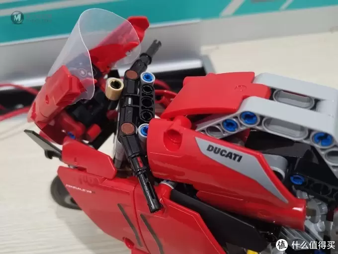 老杨的玩具仓库 篇四十五：LEGO 机械组系列 42107杜卡迪 Panigale V4 R评测