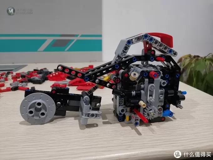 老杨的玩具仓库 篇四十五：LEGO 机械组系列 42107杜卡迪 Panigale V4 R评测