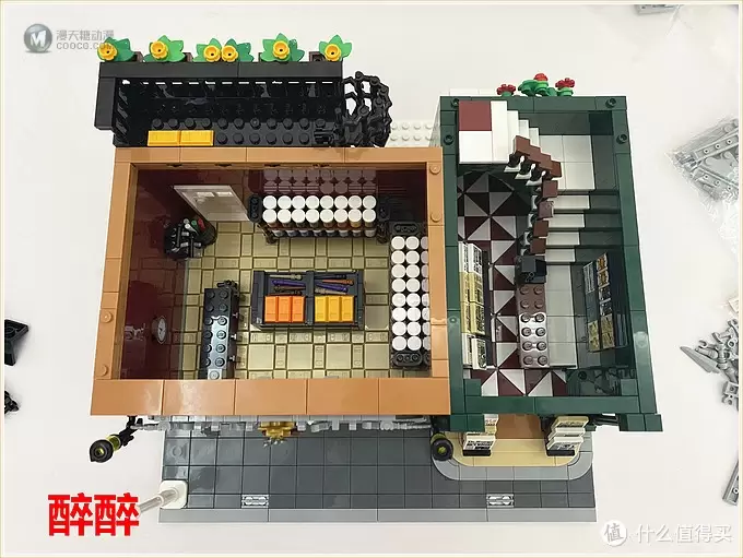 MOC 篇二十八：艺术-可以用积木表达 Fine Arts Shop & Newsagent's-美术商店与报摊