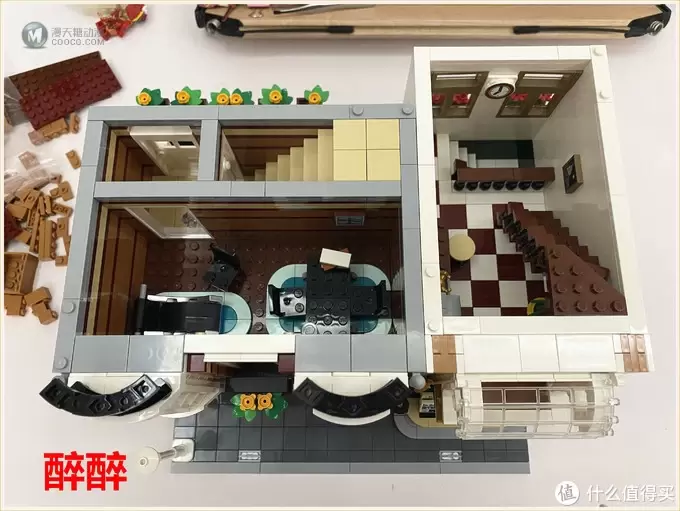 MOC 篇二十八：艺术-可以用积木表达 Fine Arts Shop & Newsagent's-美术商店与报摊