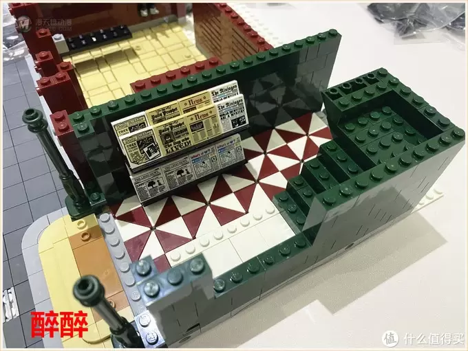 MOC 篇二十八：艺术-可以用积木表达 Fine Arts Shop & Newsagent's-美术商店与报摊