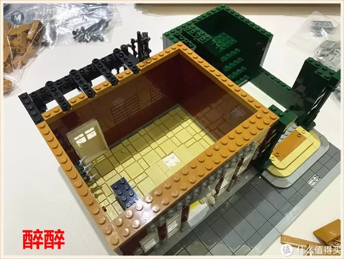 MOC 篇二十八：艺术-可以用积木表达 Fine Arts Shop & Newsagent's-美术商店与报摊