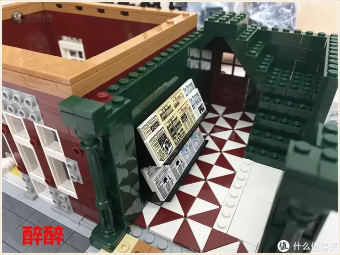 MOC 篇二十八：艺术-可以用积木表达 Fine Arts Shop & Newsagent's-美术商店与报摊