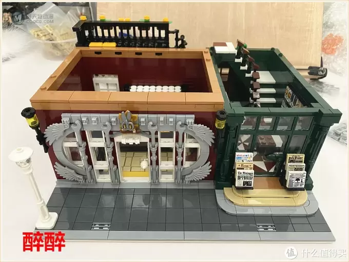 MOC 篇二十八：艺术-可以用积木表达 Fine Arts Shop & Newsagent's-美术商店与报摊