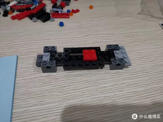 老杨的玩具仓库 篇四十：LEGO 乐高 赛车系列 75893 2018道奇挑战者和道奇战马