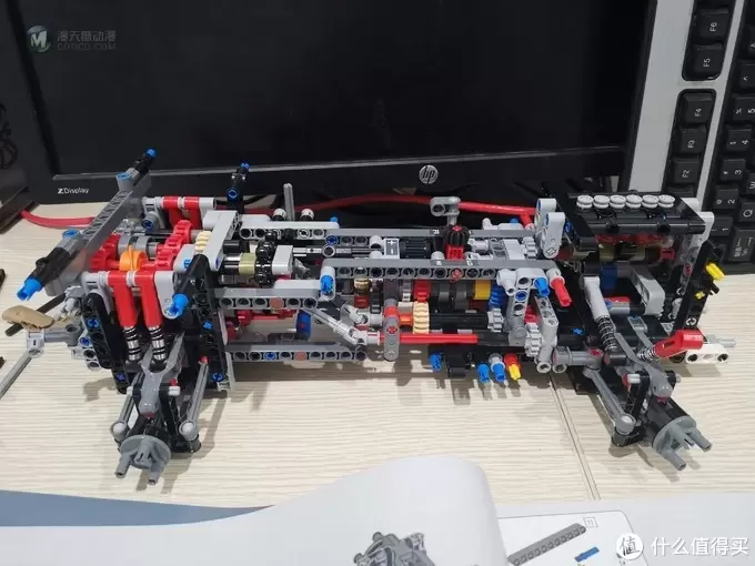 老杨的玩具仓库 篇三十九：LEGO 机械组系列 42110 路虎卫士越野车 评测