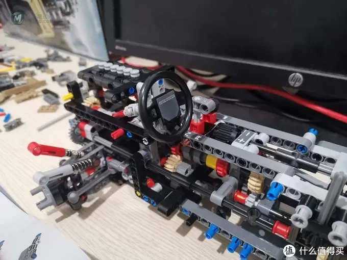 老杨的玩具仓库 篇三十九：LEGO 机械组系列 42110 路虎卫士越野车 评测